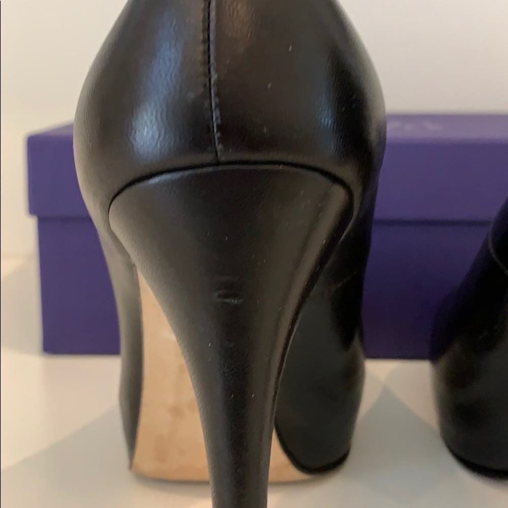 Stuart Weitzman Pumps - image 4